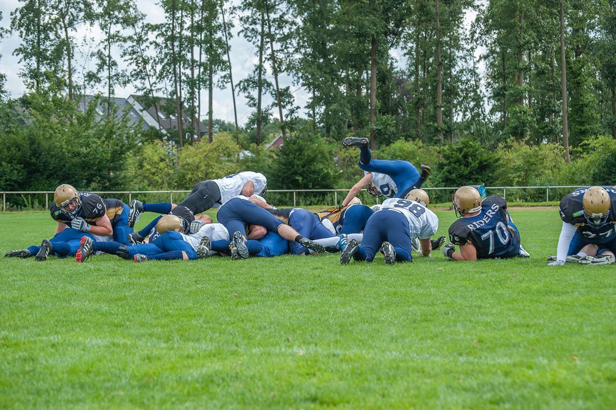 Men playing footbal